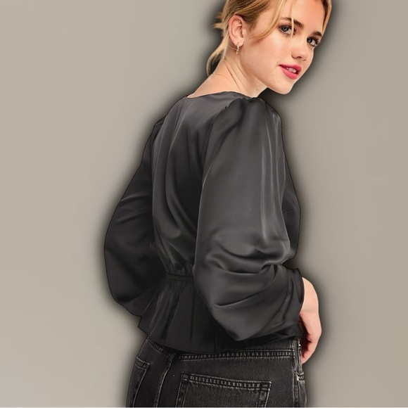 NWT Abercrombie & Fitch Black Satin Wrap Front Blouse Size XS - Picture 2 of 9